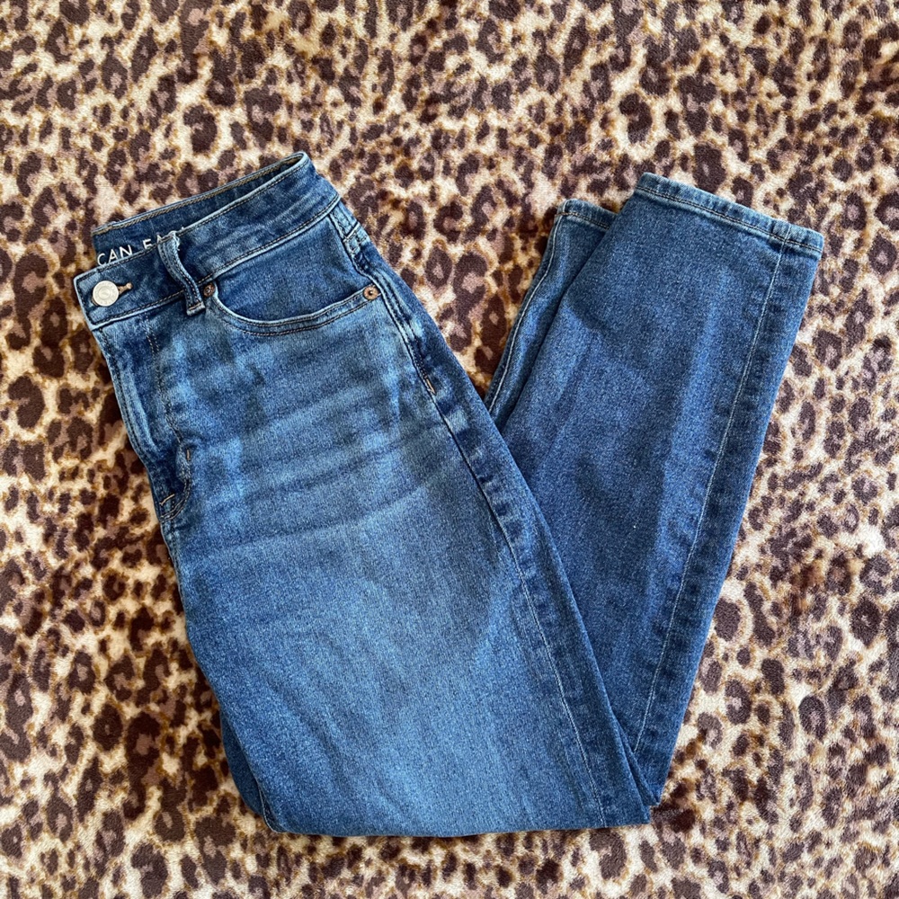 American Eagle High Waisted Mom Jeans